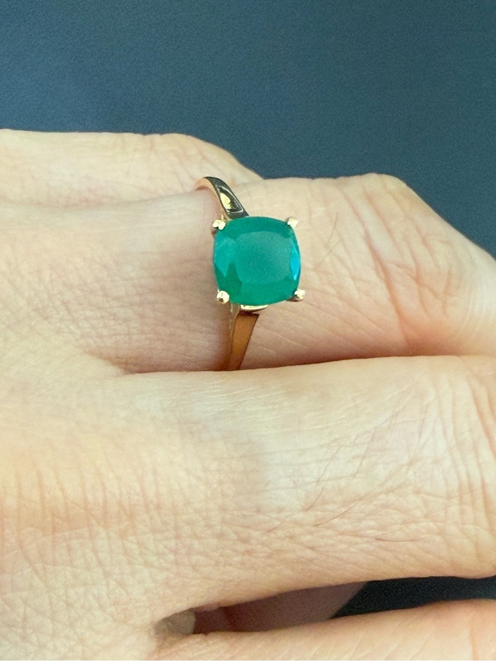 14K Yellow Gold Green Cabochon Ring with Diamond Accent | Size 6
